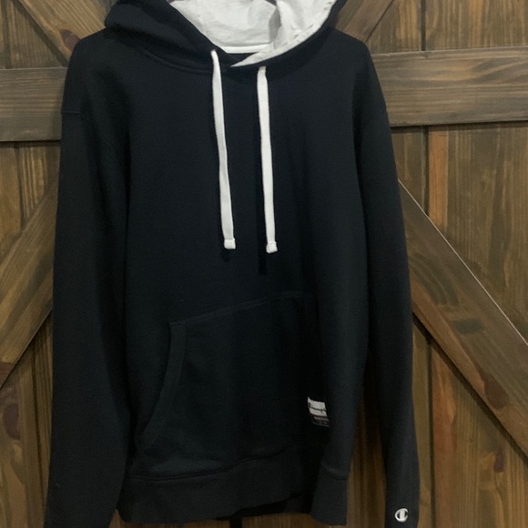 Never worn , Champion Hoodie . Large - Picture 3 of 4